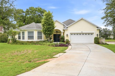 House in Lutz, Florida 4 bedrooms, 292.46 sq.m. № 2095462 - photo 2
