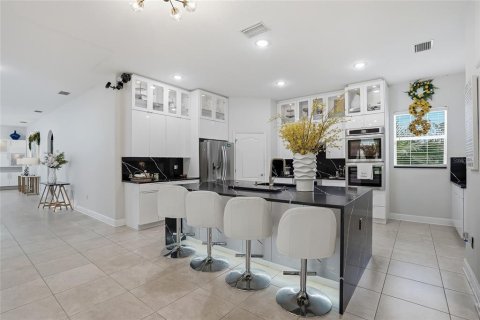 House in Lutz, Florida 4 bedrooms, 292.46 sq.m. № 2095462 - photo 19