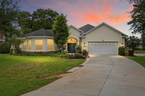 Villa ou maison à Lutz, Floride 4 chambres, 292.46 m2 № 2095462