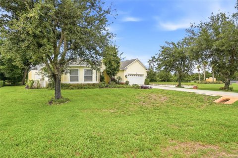 House in Lutz, Florida 4 bedrooms, 292.46 sq.m. № 2095462 - photo 3