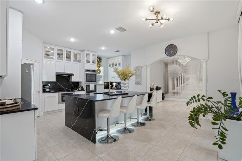House in Lutz, Florida 4 bedrooms, 292.46 sq.m. № 2095462 - photo 17