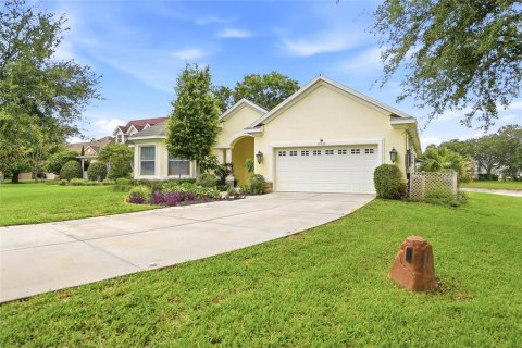 House in Lutz, Florida 4 bedrooms, 292.46 sq.m. № 2095462 - photo 5