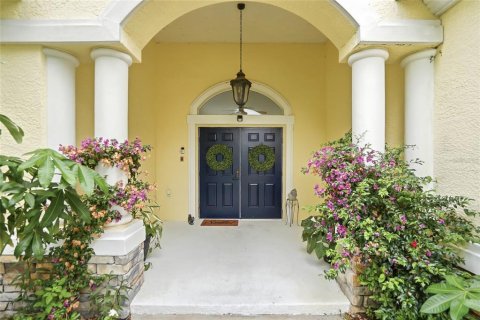 House in Lutz, Florida 4 bedrooms, 292.46 sq.m. № 2095462 - photo 7