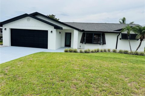 Casa en venta en Ormond Beach, Florida, 4 dormitorios, 152.92 m2 № 1750280 - foto 1