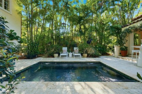 Купить виллу или дом в Корал-Гейблс, Флорида 4 спальни, 248.42м2, № 2049089 - фото 20