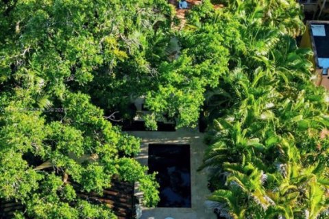 Купить виллу или дом в Корал-Гейблс, Флорида 4 спальни, 248.42м2, № 2049089 - фото 7