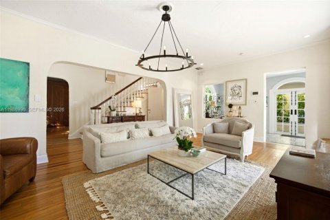 Купить виллу или дом в Корал-Гейблс, Флорида 4 спальни, 248.42м2, № 2049089 - фото 25