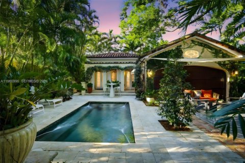 Купить виллу или дом в Корал-Гейблс, Флорида 4 спальни, 248.42м2, № 2049089 - фото 11