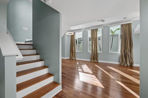 Touwnhouse à vendre à Sarasota, Floride: 2 chambres, 159.88 m2 № 2233296 - photo 12