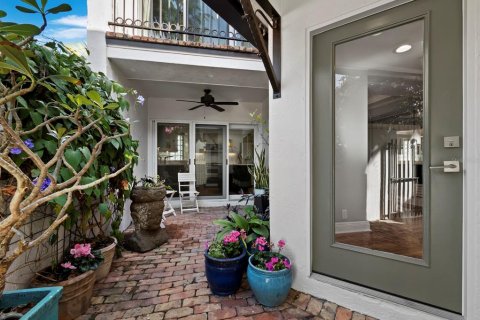 Touwnhouse à vendre à Sarasota, Floride: 2 chambres, 159.88 m2 № 2233296 - photo 9