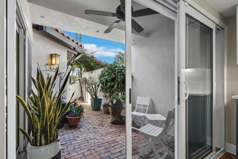 Touwnhouse à vendre à Sarasota, Floride: 2 chambres, 159.88 m2 № 2233296 - photo 27