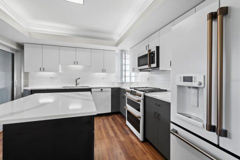 Touwnhouse à vendre à Sarasota, Floride: 2 chambres, 159.88 m2 № 2233296 - photo 23