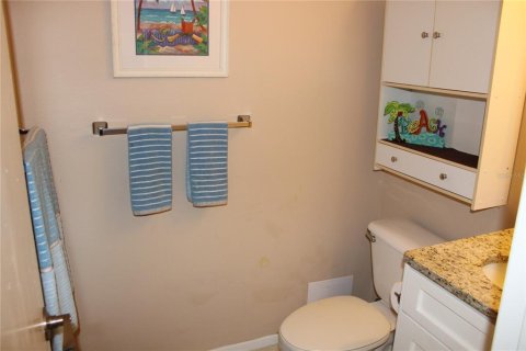 Condo in Largo, Florida, 2 bedrooms  № 2376866 - photo 15