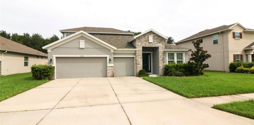 Casa en Wesley Chapel, Florida 5 dormitorios, 315.59 m2 № 1905308