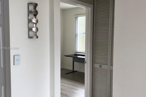 Copropriété à louer à Miramar, Floride: 3 chambres, 109.9 m2 № 2023585 - photo 10