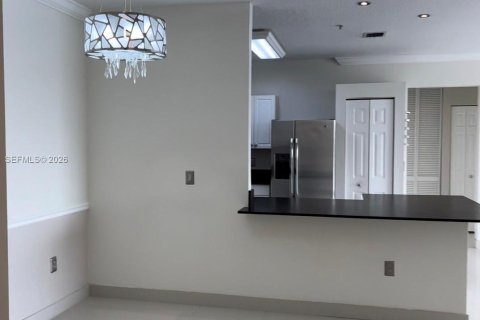 Copropriété à louer à Miramar, Floride: 3 chambres, 109.9 m2 № 2023585 - photo 3