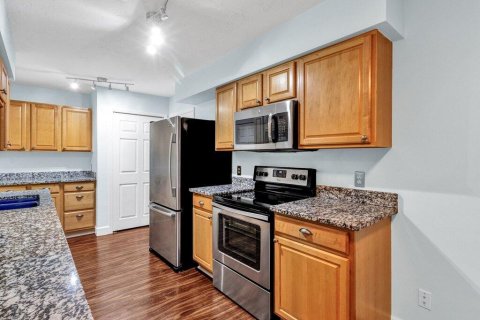 Condo in Vero Beach, Florida, 3 bedrooms  № 2173677 - photo 14