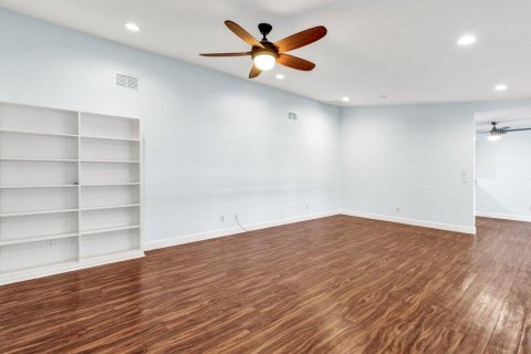 Condo in Vero Beach, Florida, 3 bedrooms  № 2173677 - photo 11