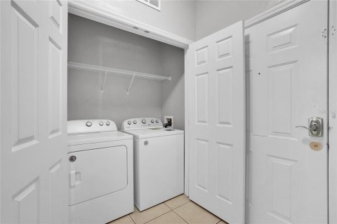 Condominio en alquiler en Orlando, Florida, 3 dormitorios, 115.85 m2 № 1808425 - foto 11