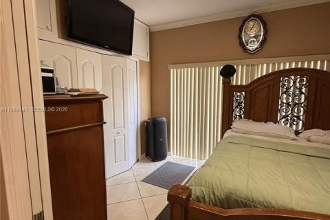 Casa en venta en Miami, Florida, 3 dormitorios, 138.05 m2 № 2031222 - foto 14