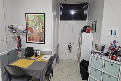 Casa en venta en Miami, Florida, 3 dormitorios, 138.05 m2 № 2031222 - foto 15