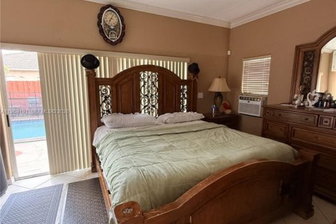 Casa en venta en Miami, Florida, 3 dormitorios, 138.05 m2 № 2031222 - foto 13