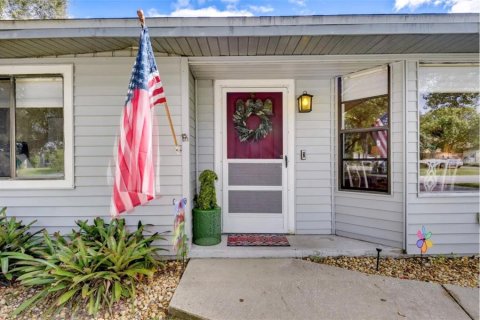 House in Edgewater, Florida 4 bedrooms, 156.08 sq.m. № 2239772 - photo 27