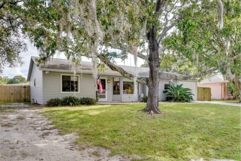 House in Edgewater, Florida 4 bedrooms, 156.08 sq.m. № 2239772 - photo 28