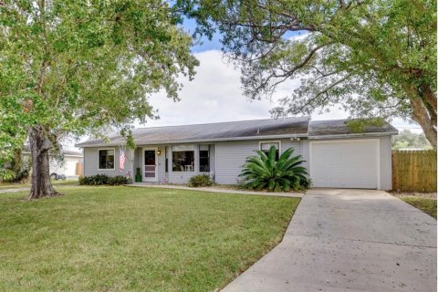 House in Edgewater, Florida 4 bedrooms, 156.08 sq.m. № 2239772 - photo 29