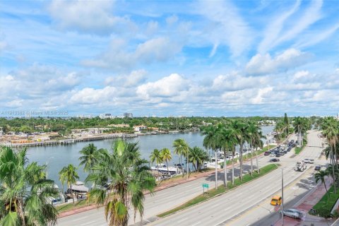 Купить кондоминиум в Майами-Бич, Флорида 2 спальни, 116.41м2, № 1969828 - фото 4