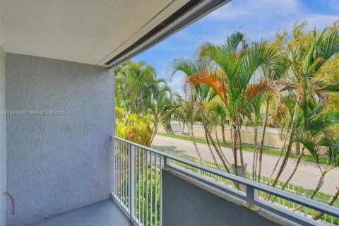 Copropriété à louer à Miami, Floride: 2 chambres, 91.79 m2 № 1987493 - photo 2