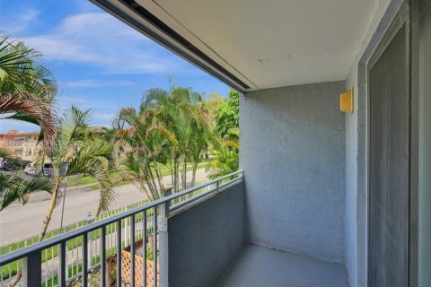 Copropriété à louer à Miami, Floride: 2 chambres, 91.79 m2 № 1987493 - photo 4