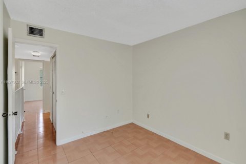 Copropriété à louer à Miami, Floride: 2 chambres, 91.79 m2 № 1987493 - photo 26