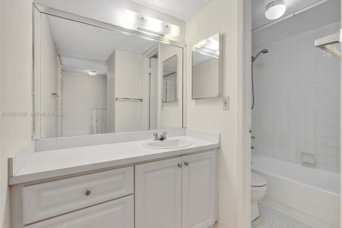 Copropriété à louer à Miami, Floride: 2 chambres, 91.79 m2 № 1987493 - photo 22