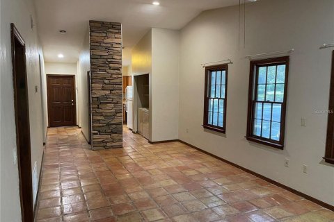 Villa ou maison à louer à Gainesville, Floride: 2 chambres, 92.16 m2 № 2092804 - photo 5