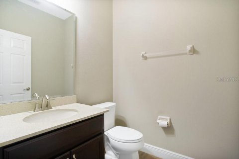 Villa ou maison à louer à Eustis, Floride: 47 chambres, 238.2 m2 № 2425999 - photo 17