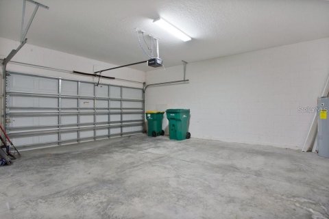 Villa ou maison à louer à Eustis, Floride: 47 chambres, 238.2 m2 № 2425999 - photo 26