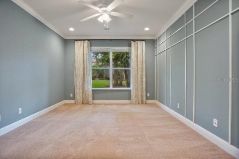 Villa ou maison à louer à Eustis, Floride: 47 chambres, 238.2 m2 № 2425999 - photo 12