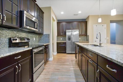 Villa ou maison à louer à Eustis, Floride: 47 chambres, 238.2 m2 № 2425999 - photo 3