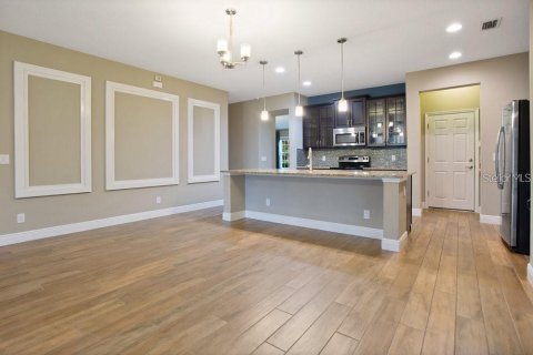 Villa ou maison à louer à Eustis, Floride: 47 chambres, 238.2 m2 № 2425999 - photo 5