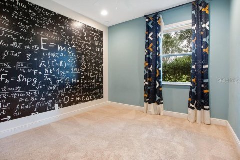 Villa ou maison à louer à Eustis, Floride: 47 chambres, 238.2 m2 № 2425999 - photo 21