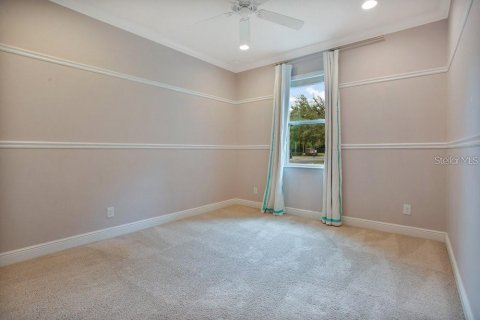 Villa ou maison à louer à Eustis, Floride: 47 chambres, 238.2 m2 № 2425999 - photo 23