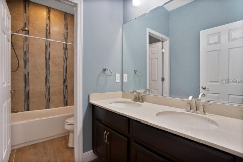 Villa ou maison à louer à Eustis, Floride: 47 chambres, 238.2 m2 № 2425999 - photo 19