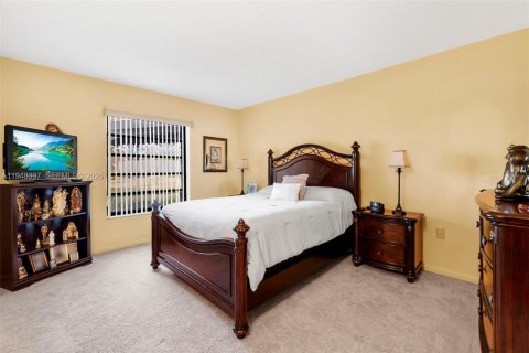 Copropriété à vendre à Miami, Floride: 2 chambres, 108.7 m2 № 2004385 - photo 30