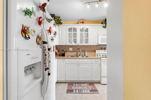 Copropriété à vendre à Miami, Floride: 2 chambres, 108.7 m2 № 2004385 - photo 5