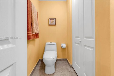 Copropriété à vendre à Miami, Floride: 2 chambres, 108.7 m2 № 2004385 - photo 24