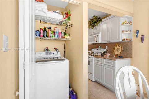 Copropriété à vendre à Miami, Floride: 2 chambres, 108.7 m2 № 2004385 - photo 6