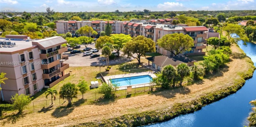 Condo à Miami, Floride, 2 chambres  № 2004385