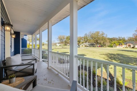 House in Sorrento, Florida 5 bedrooms, 344.11 sq.m. № 2119647 - photo 5