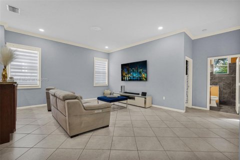 House in Coconut Creek, Florida 4 bedrooms, 225.94 sq.m. № 1970395 - photo 16